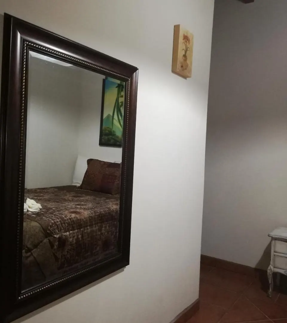 Hotel Mansion Del Rey Antigua Hostel